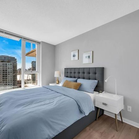 Spacious Dt 2-Bdr High-Rise With View, Pool, Gym Vancouver Eksteriør bilde