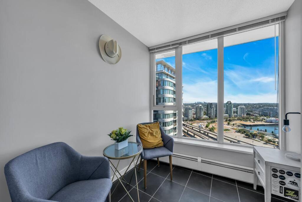 Spacious Dt 2-Bdr High-Rise With View, Pool, Gym Vancouver Eksteriør bilde